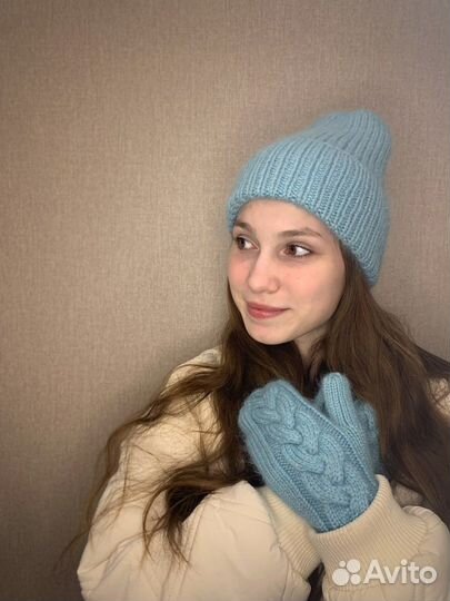Шапки,варежки,снуды вязаные.В наличии и под заказ