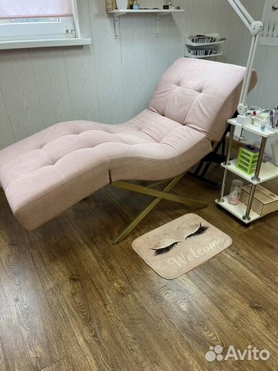 Анатомическая кушетка для наращивания ресниц