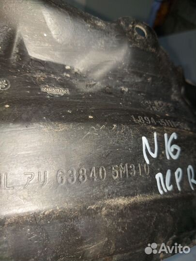 Подкрылок передний правый Nissan Almera N16
