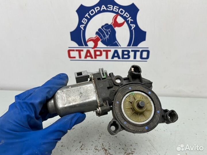 Моторчик стеклоподъемника задний левый Volkswagen