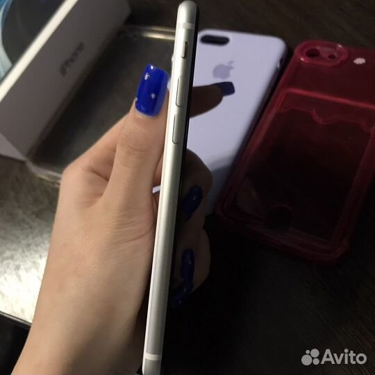 iPhone SE, 128 ГБ