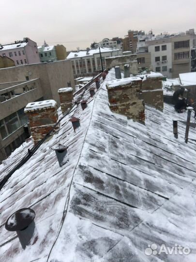 Чистка снега с кровли