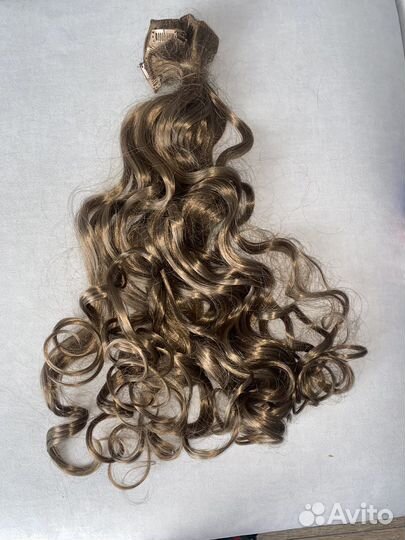 Волосы на заколках