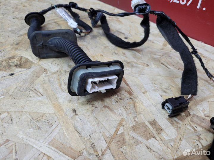 Проводка двери передняя правая Renault Logan 2