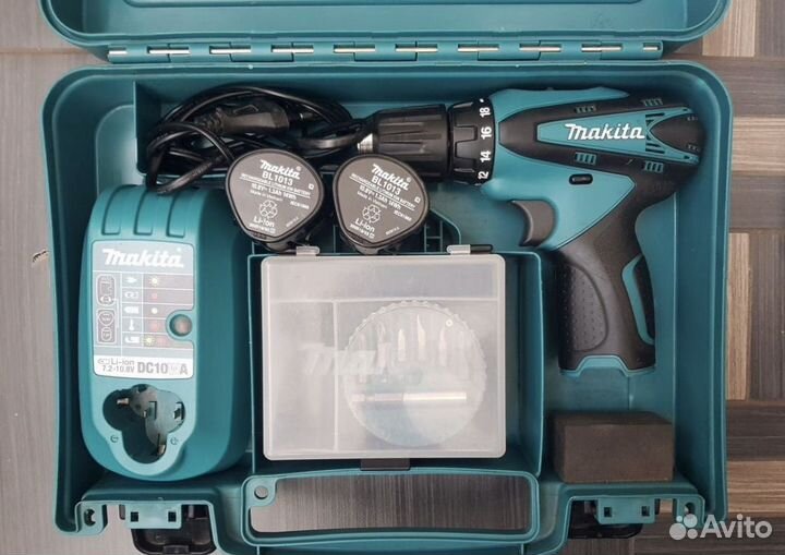 Шуруповерт makita