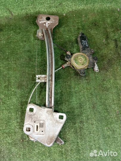 Стеклоподъемник электр. задний левый Toyota Sprint