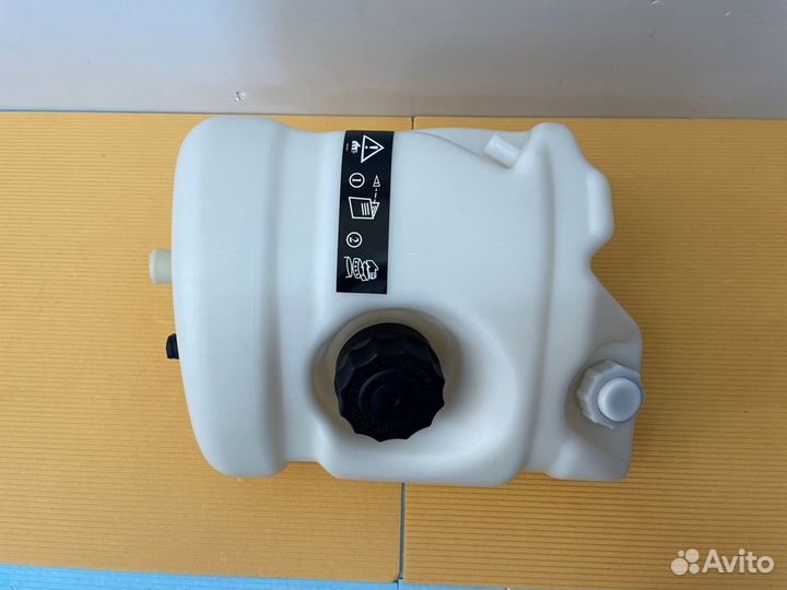 Бачок расширительный Renault Magnum