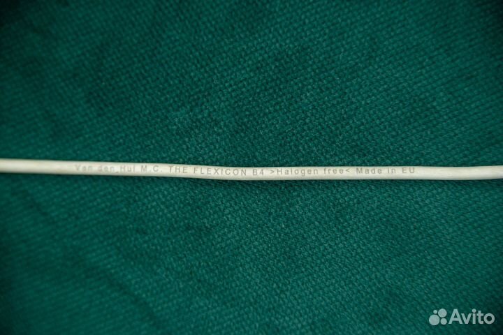 Межблочный кабель 2RCA-2RCA Van den Hul The Flexic