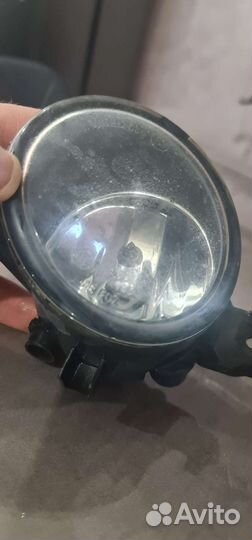 Продам противотуманную фару