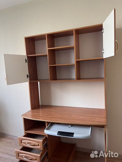 Компьторный стол