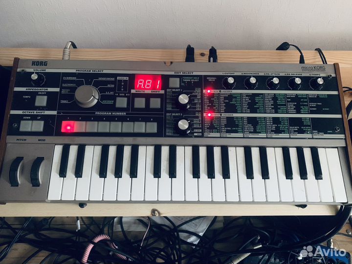 Синтезатор korg microkorg