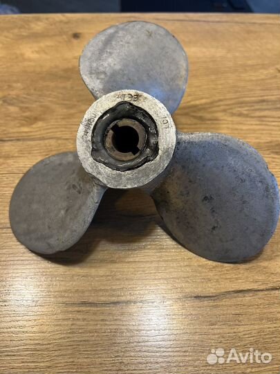 Винт для лодочного мотора