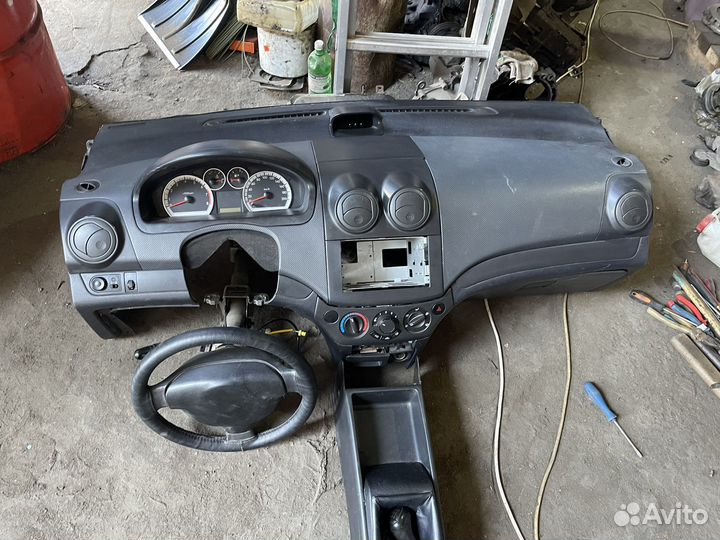 Торпедо Chevrolet Aveo T250