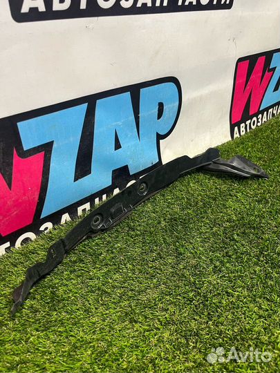 Уплотнитель крыла левый Fiat 124 2018 N249-56396