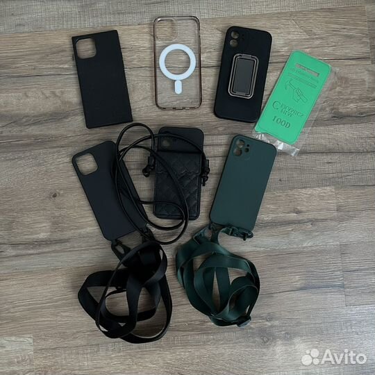 Шесть чехлов на iPhone 12