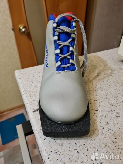 Лыжные ботинки классические