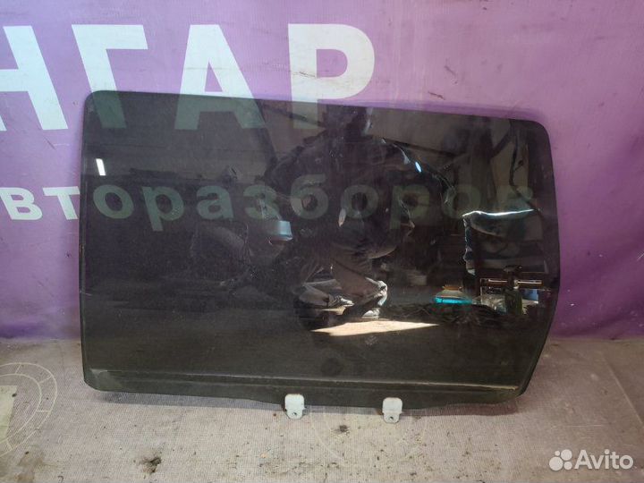 Стекло двери заднее левое Mitsubishi Outlander Xl