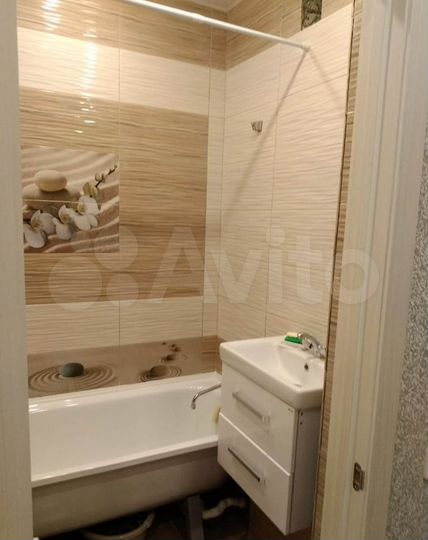 2-к. квартира, 49 м², 2/10 эт.