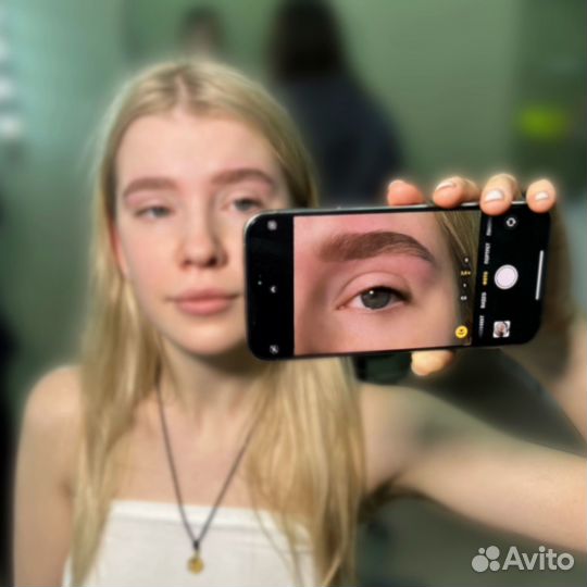 Мастер бровист