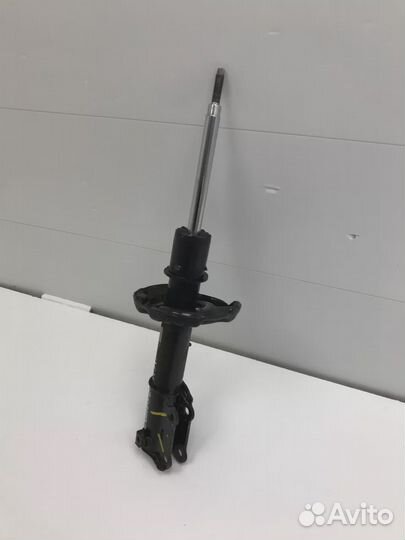 Амортизатор передний левый Hyundai Solaris 2