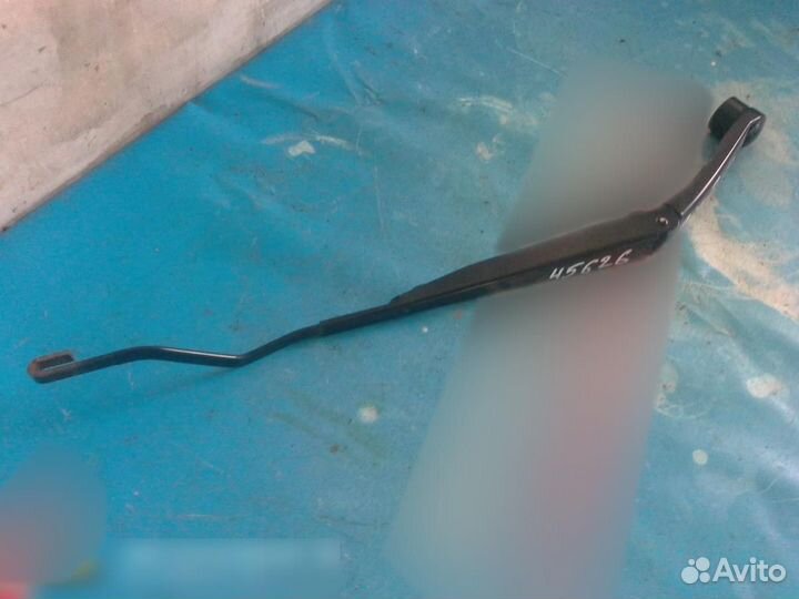 Поводок стеклоочистителя передний правый Kia RIO 2