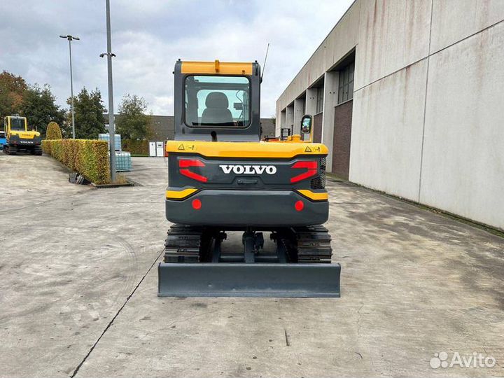 Мини-экскаватор Volvo EC 55C, 2015