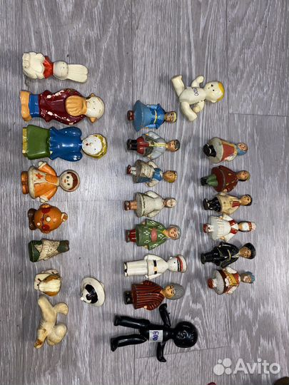 Коллекционные фигурки разных национальностей