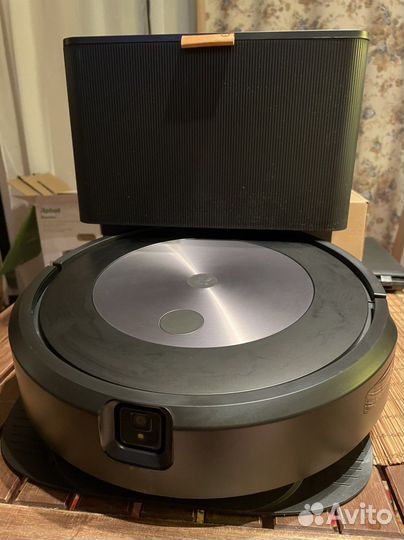 Робот пылесос irobot j7+ (новый)полный к-т