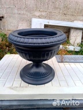 Вазоны уличные