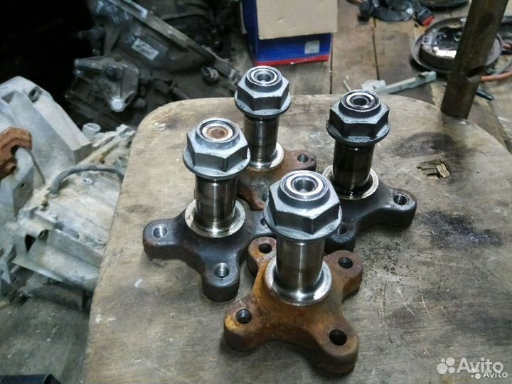 Ось ступицы заднего колеса Рено Дастер