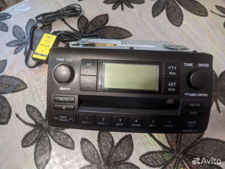 Продам автомагнитолу на Toyota Corolla E120