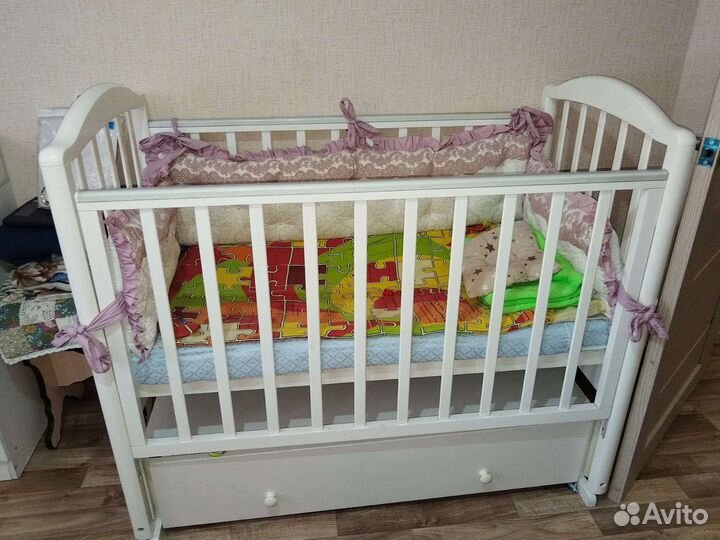Детская кроватка