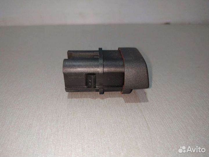 Кнопка аварийки 1335876 Форд Фокус 2 Фьюжн