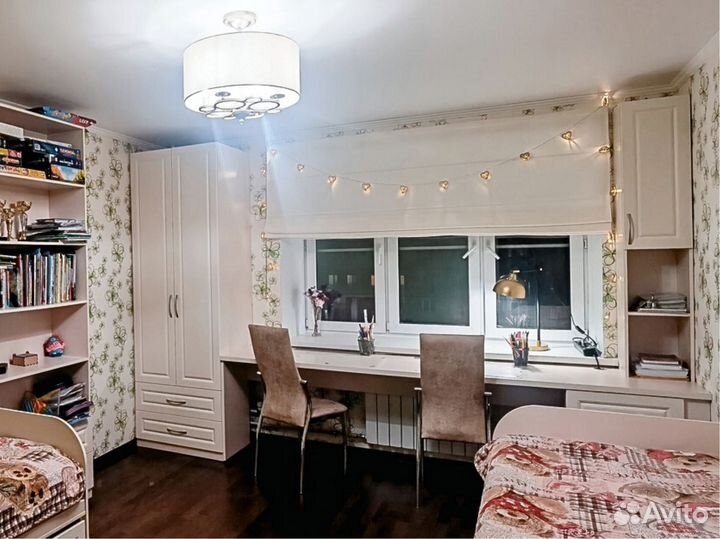 Школьный стол со шкафом в рассрочку