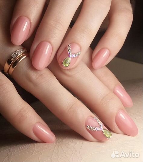 Маникюр, педикюр, покрытие ногтей гель-лаком (shel