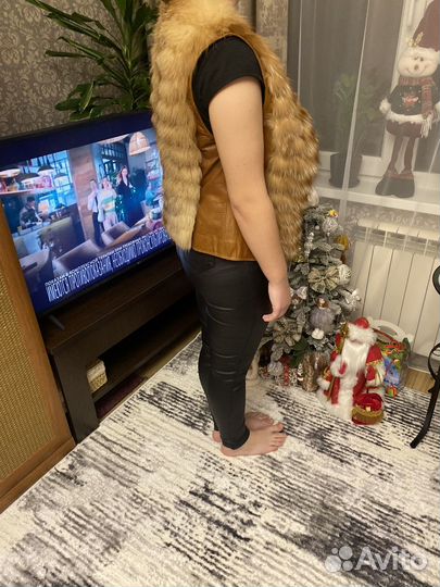 Жилетка меховая женская 42 44