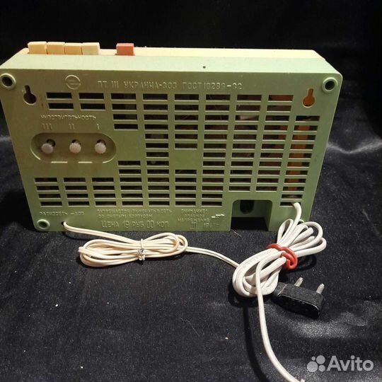 Радиоприемник трехпрограмный Украина СССР