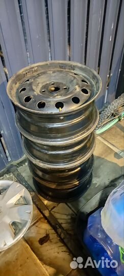 Диски r15 + колпаки