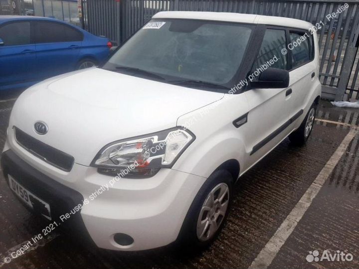 Стекло переднее правое Kia Soul 2008-2011г