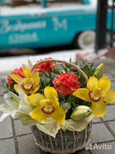 Композиция из лилий