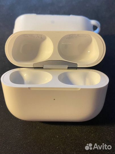 Зарядный футляр AirPods Pro 1