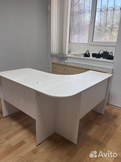 Стол компьютерный