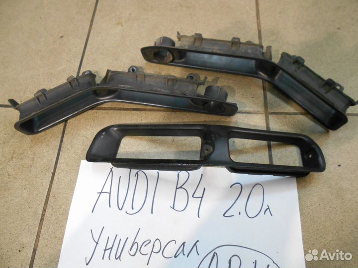 Обшивка Накладка Пластик двери Audi B4