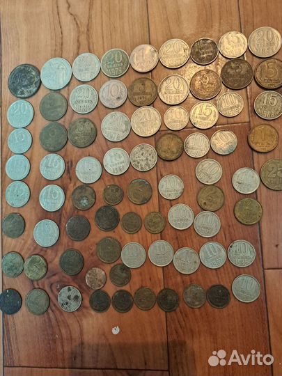 Банкноты,монеты,значки