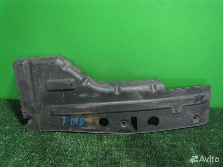 Пыльник двигателя боковой левый Opel Astra J 2010