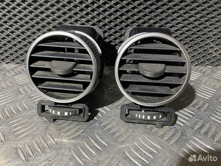 JBD500140XXX Дефлектор воздушный Discovery 3