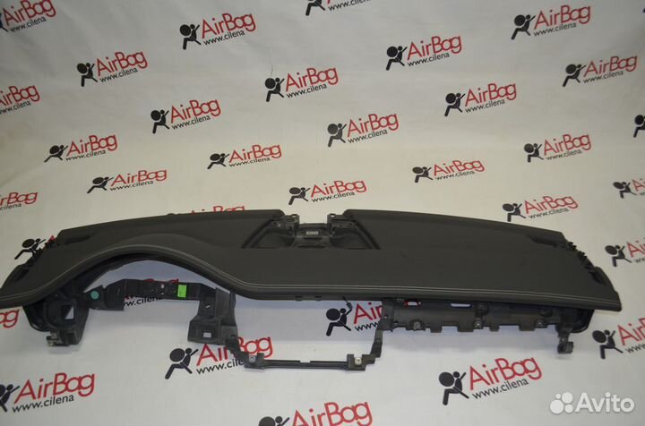 Торпедо панель приборов Porsche Panamera