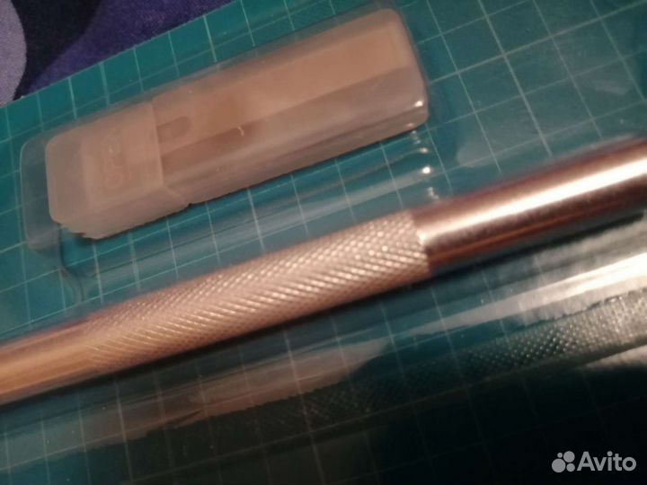 Нож для моделиста со сменными лезвиями, новый