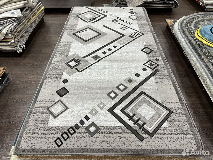 Ковер 200 х 500 новый