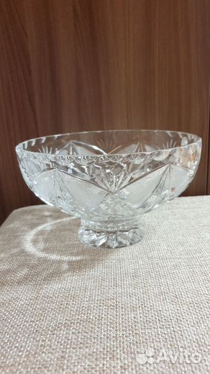 Хрустальная ваза